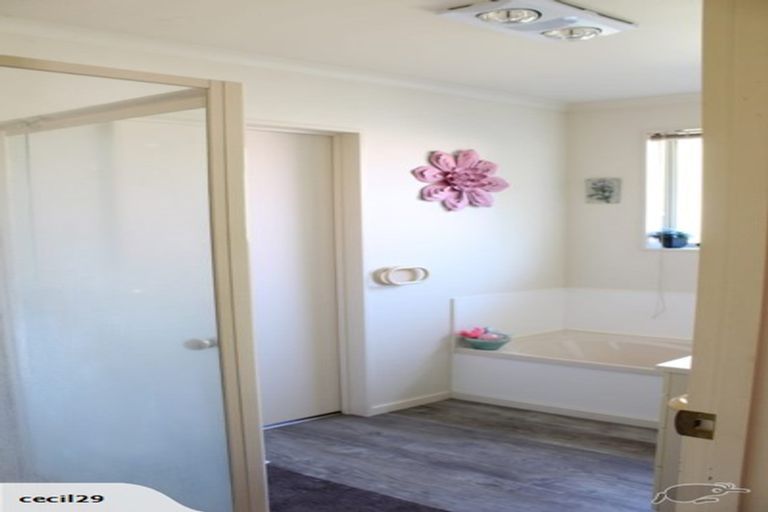 Photo of property in 29 Lloyd Drive, Nawton, Hamilton, 3200