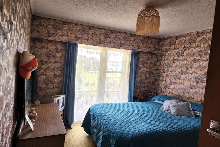 Photo of property in 2 Shortt Avenue, Mangere Bridge, Auckland, 2022