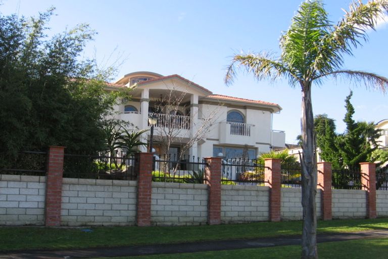Photo of property in 23 Del Mar Court, Shamrock Park, Auckland, 2016