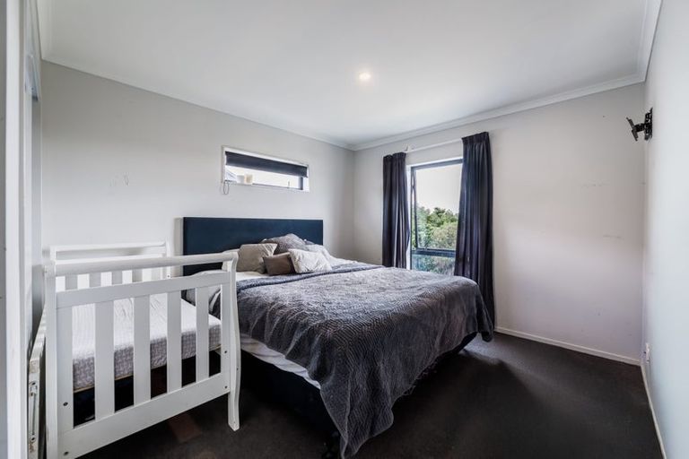 Photo of property in 85 Becker Drive, Weymouth, Auckland, 2103