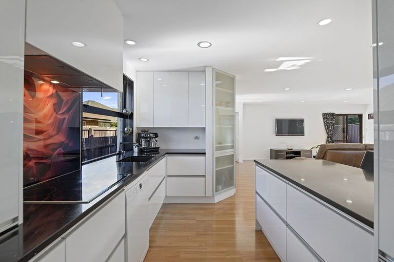 Photo of property in 10 Lochmore Street, Bishopdale, Christchurch, 8051