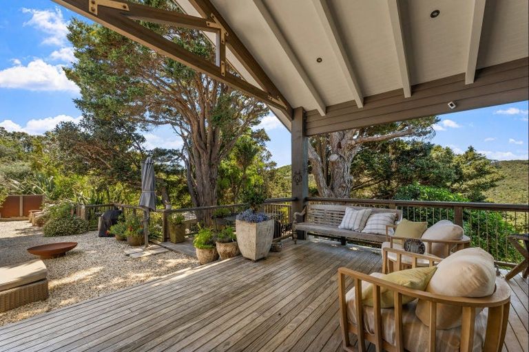 Photo of property in 893 Takatu Road, Tawharanui Peninsula, Warkworth, 0986