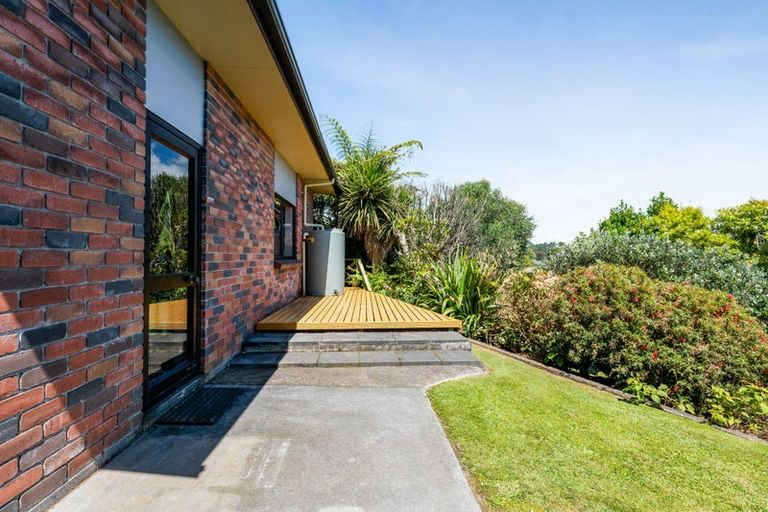 Photo of property in 138 Govett Avenue, Frankleigh Park, New Plymouth, 4310