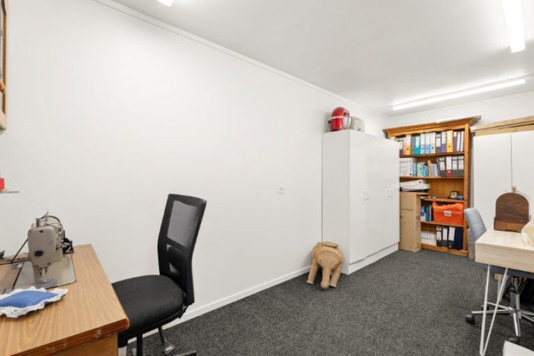 Photo of property in 36 Downing Place, Welcome Bay, Tauranga, 3112