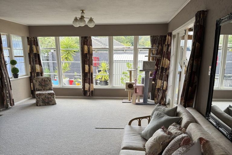 Photo of property in 33 Black Beech Street, Birchville, Upper Hutt, 5018