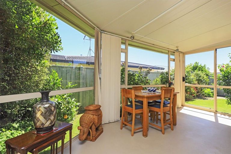Photo of property in 18b Knightsbridge Place, Taradale, Napier, 4112