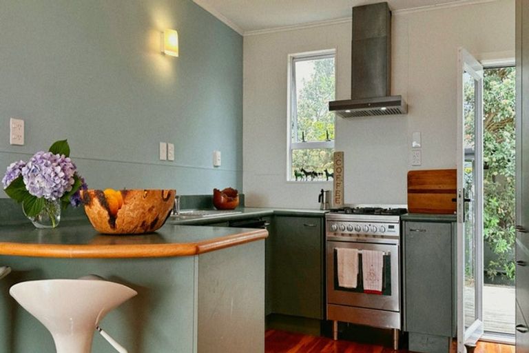 Photo of property in 31 Rodney Avenue, Te Horo Beach, Otaki, 5581