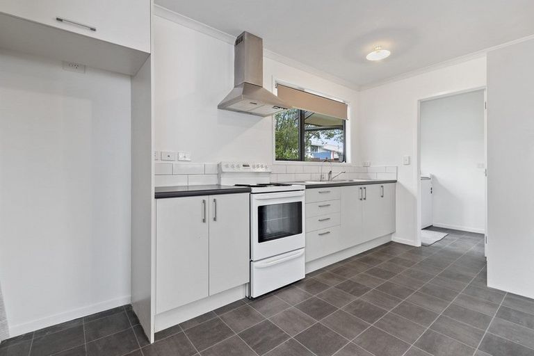 Photo of property in 2/57 Redcrest Avenue, Red Hill, Papakura, 2110