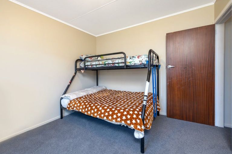 Photo of property in 60 Pinedale Crescent, Riversdale Beach, Masterton, 5872