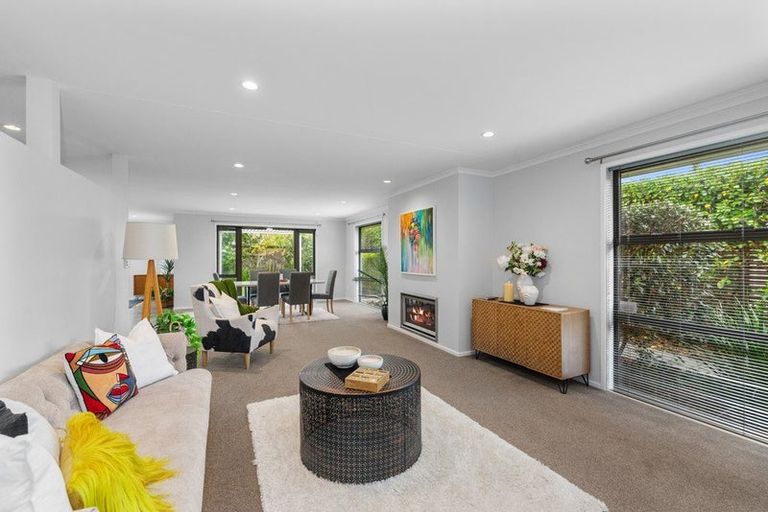 Photo of property in 9 Maple Lane, Huapai, Kumeu, 0810