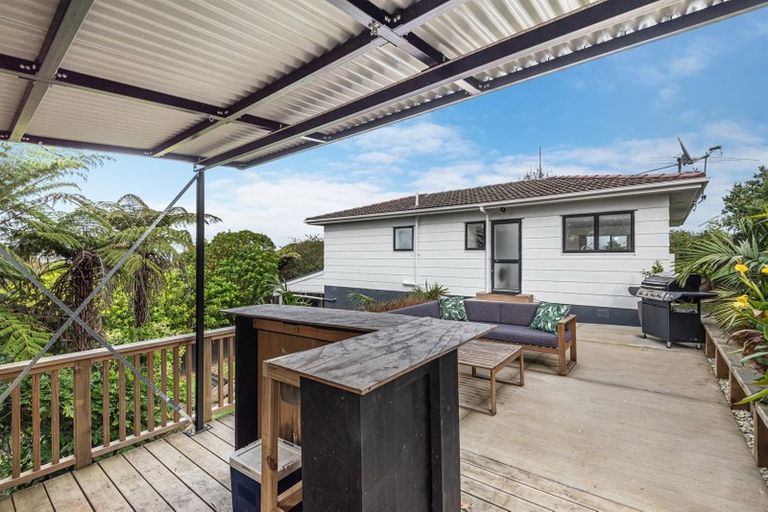 Photo of property in 13 Benchmark Drive, Massey, Auckland, 0614