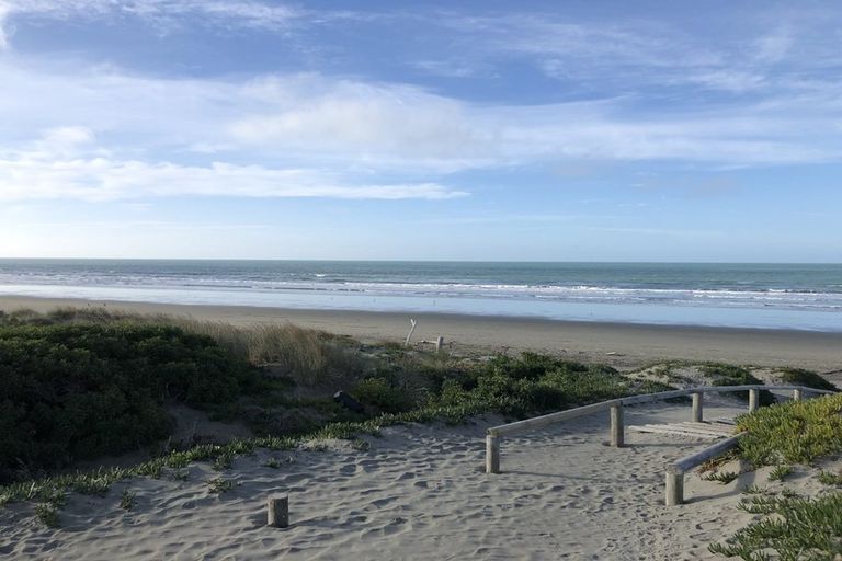 Photo of property in 344 Marine Parade, New Brighton, Christchurch, 8061