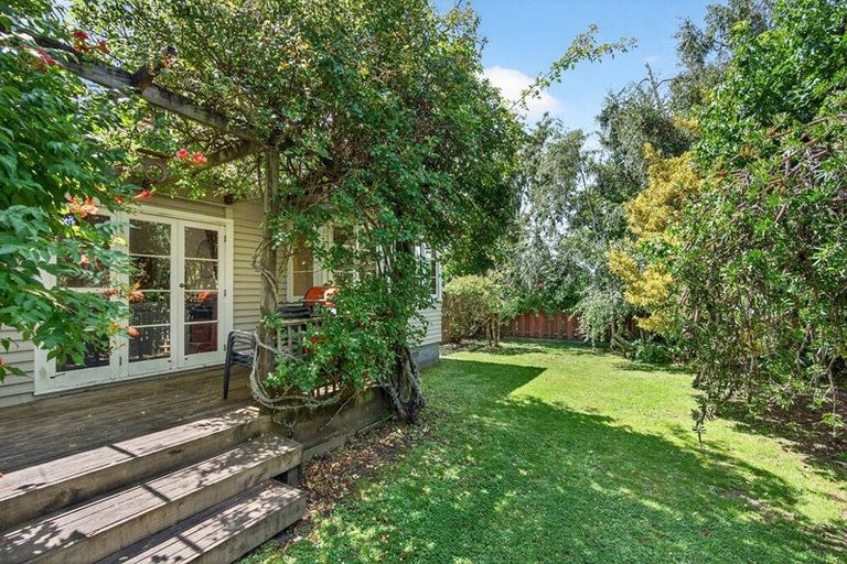 Photo of property in 14 Kenward Crescent, Featherston, 5710