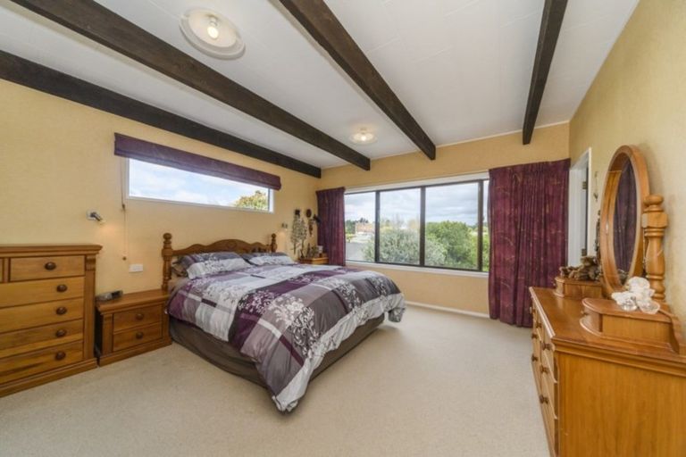 Photo of property in 16 Akaroa Avenue, Awapuni, Palmerston North, 4412