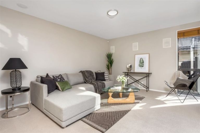 Photo of property in 6a Sawyers Arms Road, Northcote, Christchurch, 8052