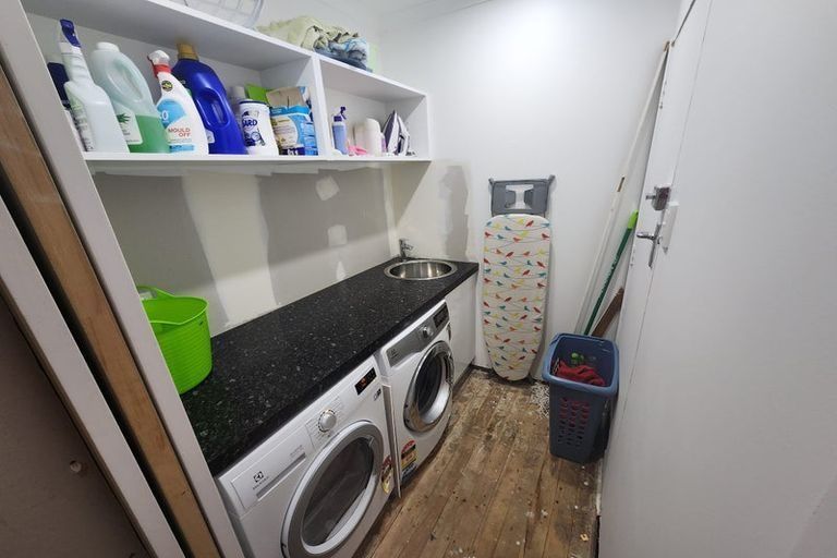 Photo of property in 4 Dorset Crescent, Hokowhitu, Palmerston North, 4410