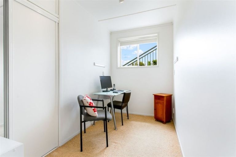 Photo of property in 13 Grendon Road, Titirangi, Auckland, 0604