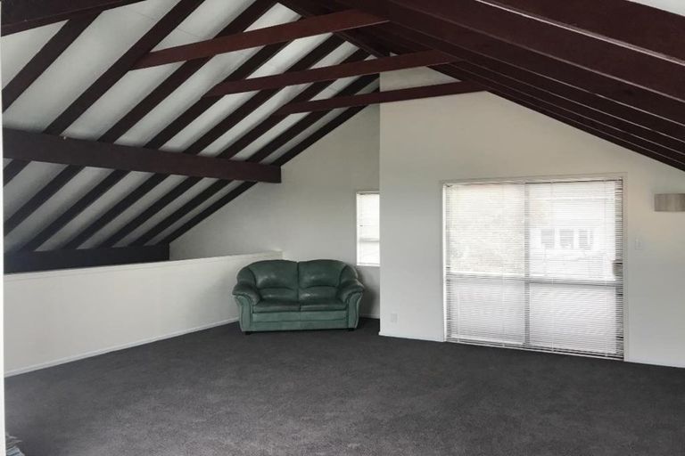 Photo of property in 3a Ascot Avenue, Henderson, Auckland, 0610