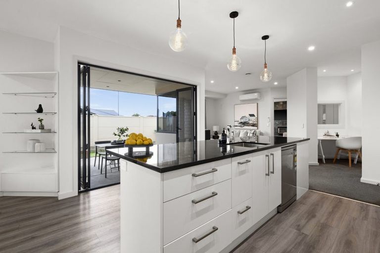 Photo of property in 7 Rotoiti Way, Poraiti, Napier, 4112