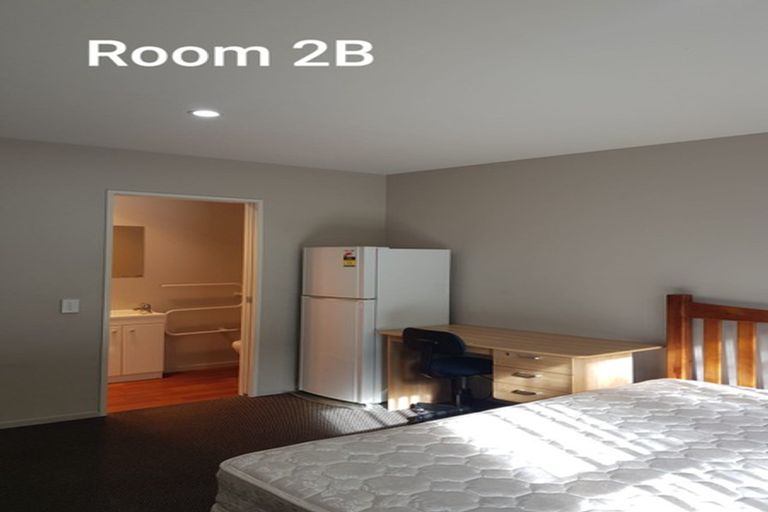 Photo of property in 100 Rattray Street, Riccarton, Christchurch, 8041