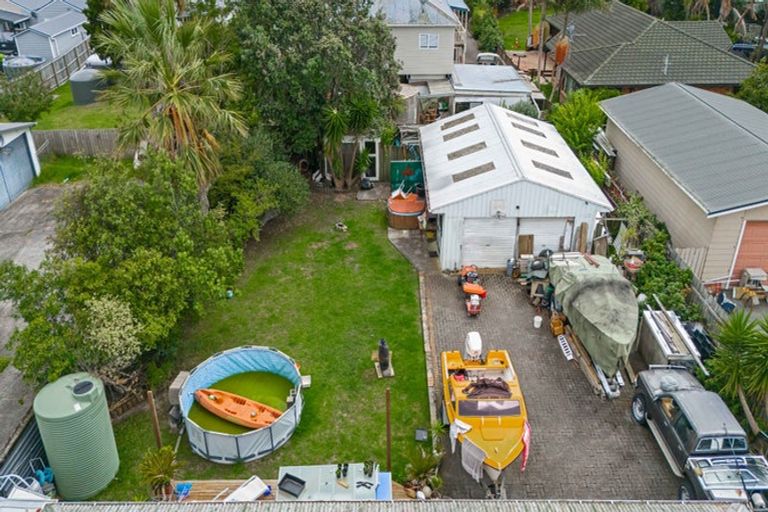 Photo of property in 16 Fourth View Avenue, Beachlands, Auckland, 2018