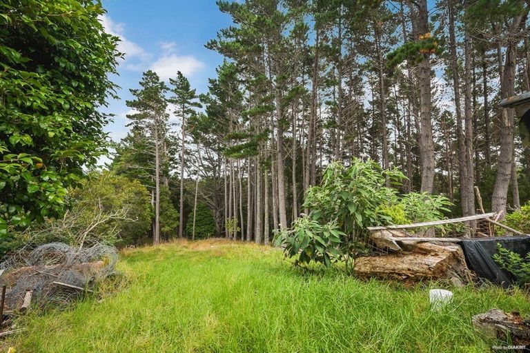 Photo of property in 1008 East Coast Road, Fairview Heights, Auckland, 0630