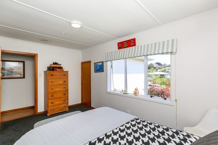 Photo of property in 31 Awanui Street, Merrilands, New Plymouth, 4312