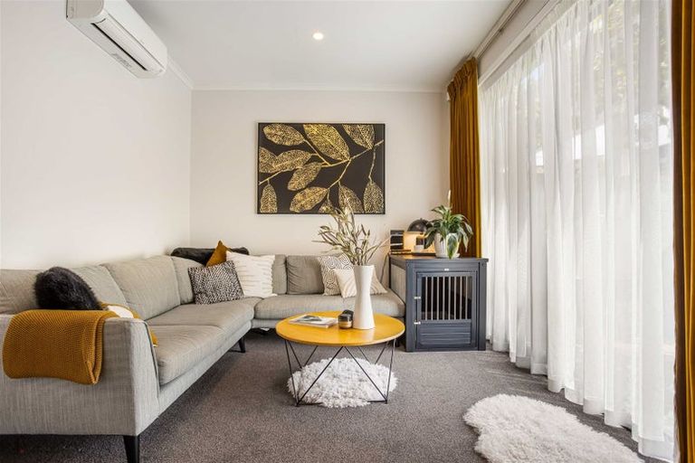 Photo of property in 8 Uku Lane, Hobsonville, Auckland, 0616