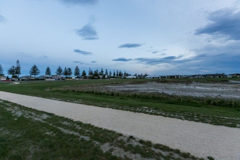 Photo of property in 11 Hurunui Drive, Te Awa, Napier, 4110