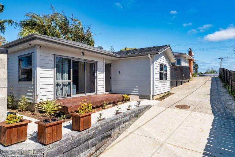 Photo of property in 74a Awaroa Road, Sunnyvale, Auckland, 0612