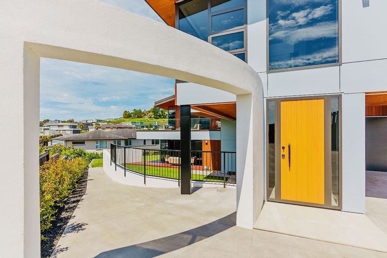 Photo of property in 31 Dunvegan Rise, East Tamaki Heights, Auckland, 2016