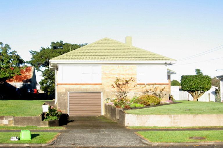 Photo of property in 5 Gloucester Road, Manurewa, Auckland, 2102