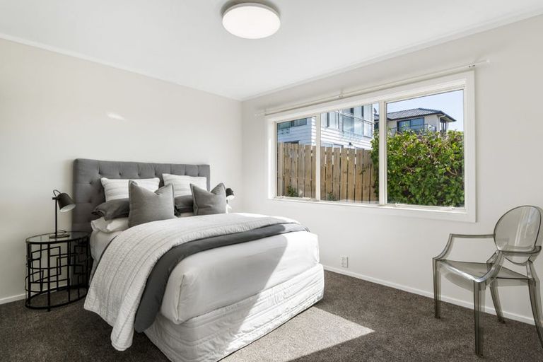 Photo of property in 14 Mcfetridge Place, Hillcrest, Auckland, 0627