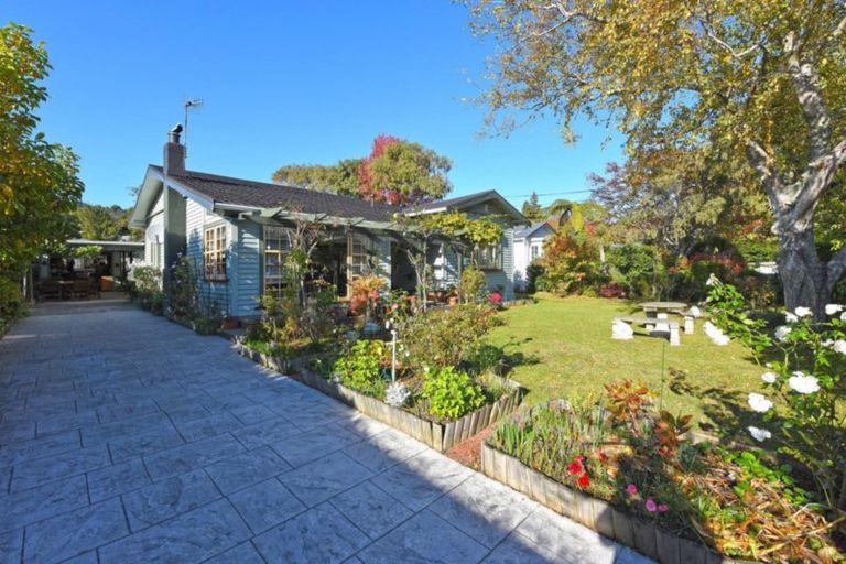 Photo of property in 4 Pempsey Street, Silverstream, Upper Hutt, 5019