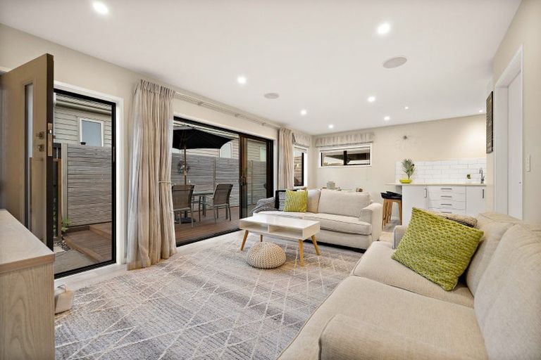 Photo of property in 60 Matua Road, Huapai, Kumeu, 0810