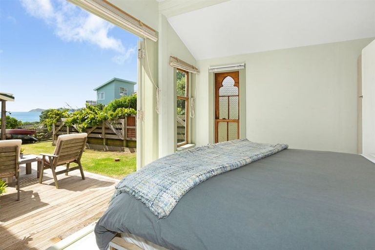 Photo of property in 81 Wellington Road, Paekakariki, 5034