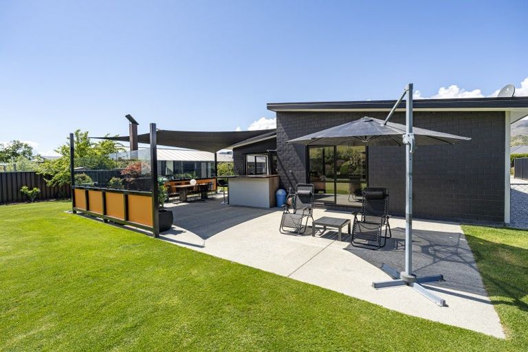 Photo of property in 34 Perriam Place, Mount Pisa, Cromwell, 9383