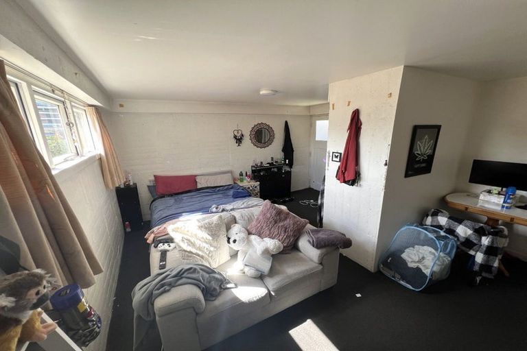 Photo of property in 2/239 Adelaide Road, Newtown, Wellington, 6021