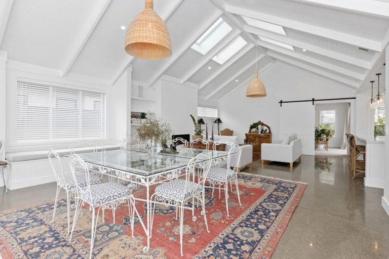 Photo of property in 25 Grooby Place, Havelock North, 4130