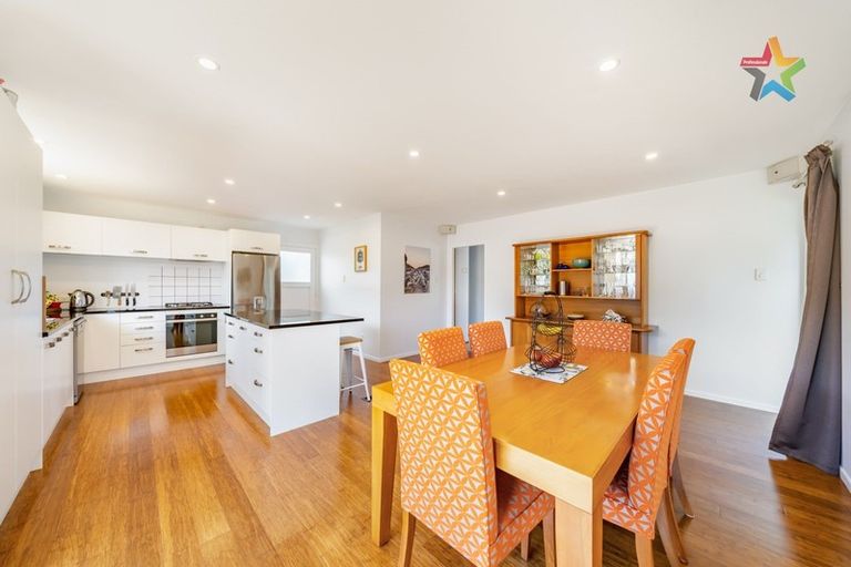 Photo of property in 4 Protea Street, Maungaraki, Lower Hutt, 5010