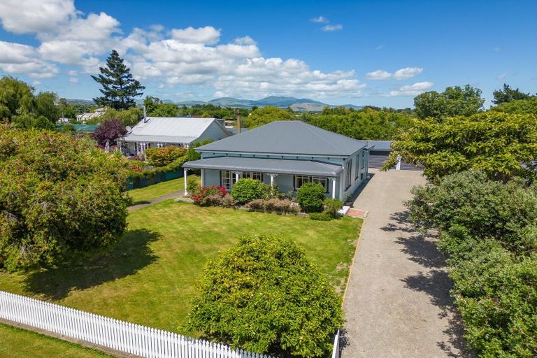 Photo of property in 14 Grey Street, Martinborough, 5711