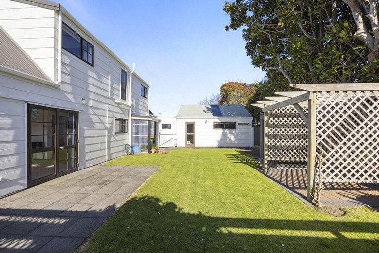 Photo of property in 28 Mccarthy Street, Hawera, 4610
