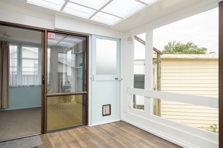 Photo of property in 11 Cobham Street, Levin, 5510