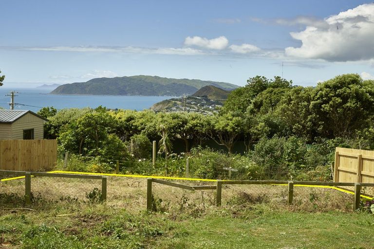 Photo of property in 61 Pikarere Street, Titahi Bay, Porirua, 5022