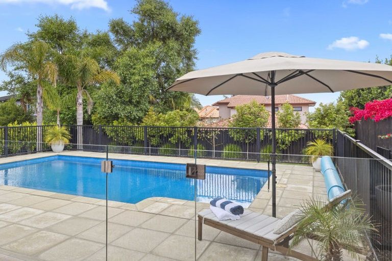 Photo of property in 18 Armstrong Farm Drive, East Tamaki Heights, Auckland, 2016