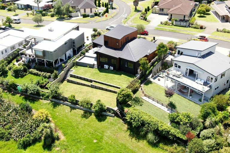 Photo of property in 42 Browns Drive, Waihi Beach, 3611