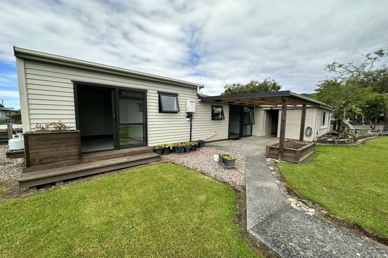 Photo of property in 25 Gow Street, Ross, 7812