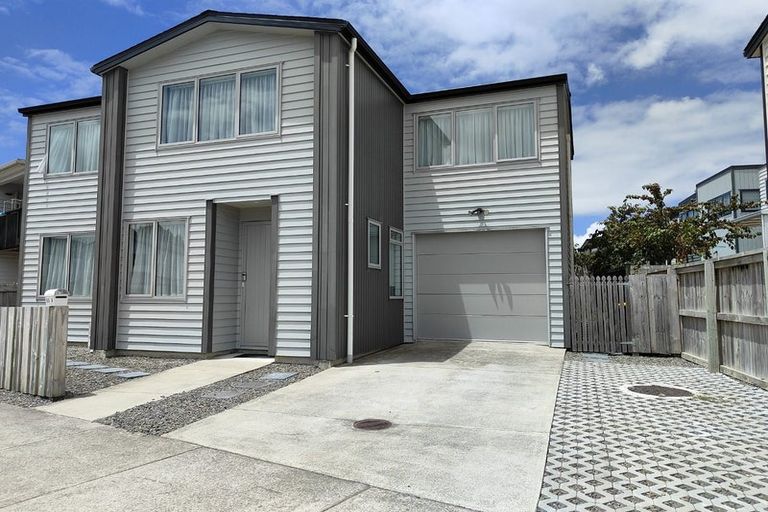Photo of property in 68a Craigs Way, Hobsonville, Auckland, 0616