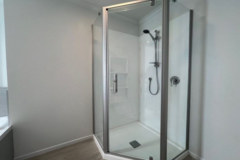 Photo of property in 51 Verran Road, Birkenhead, Auckland, 0626