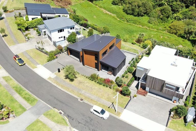 Photo of property in 42 Browns Drive, Waihi Beach, 3611